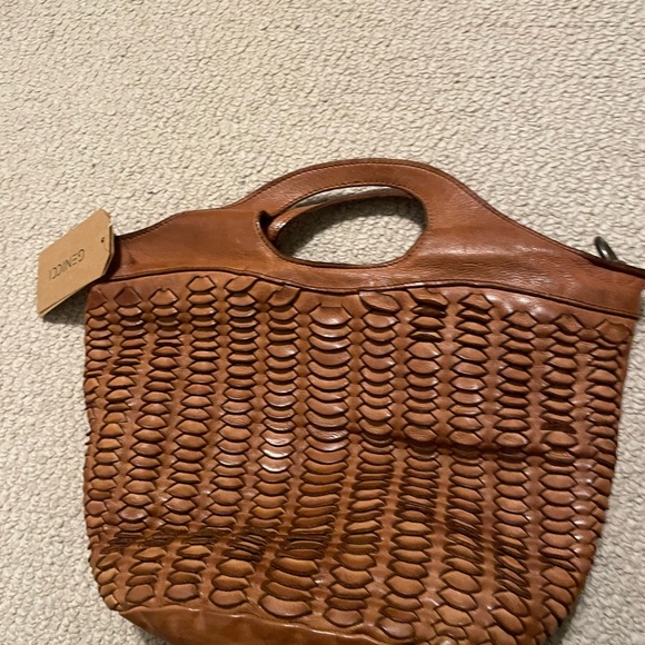 STUNNING GENICCI WOVEN LEATHER ROUND HANDLE WITH CROSSBODY STRAP - Picture 3 of 10